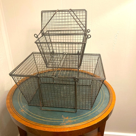 Decorative Wire Metal Baskets (set of 2) - Picture 3 of 3